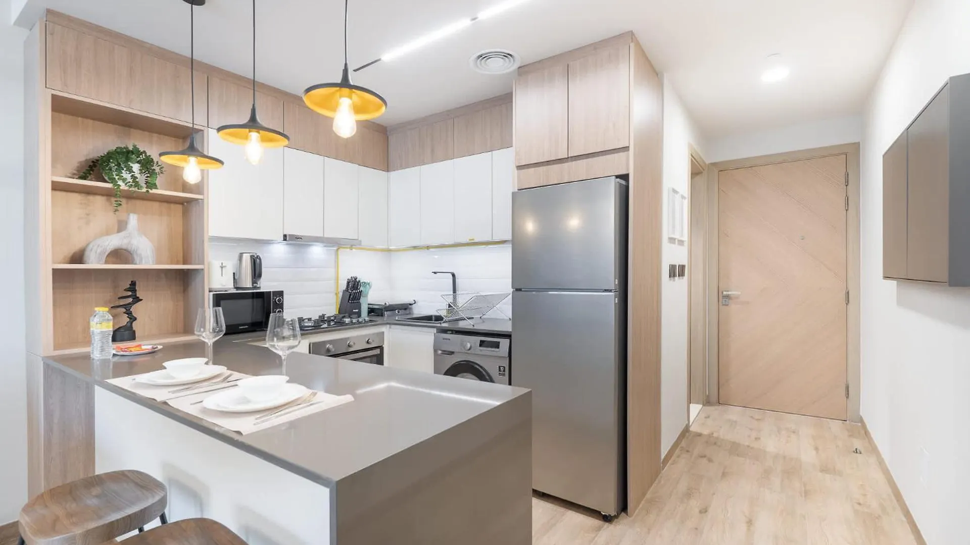 Bright & Airy Studio Perfect For 2 In Jvc Dubai