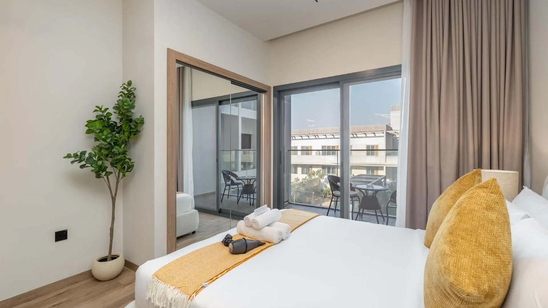 Bright & Airy Studio Perfect For 2 In Jvc Dubai