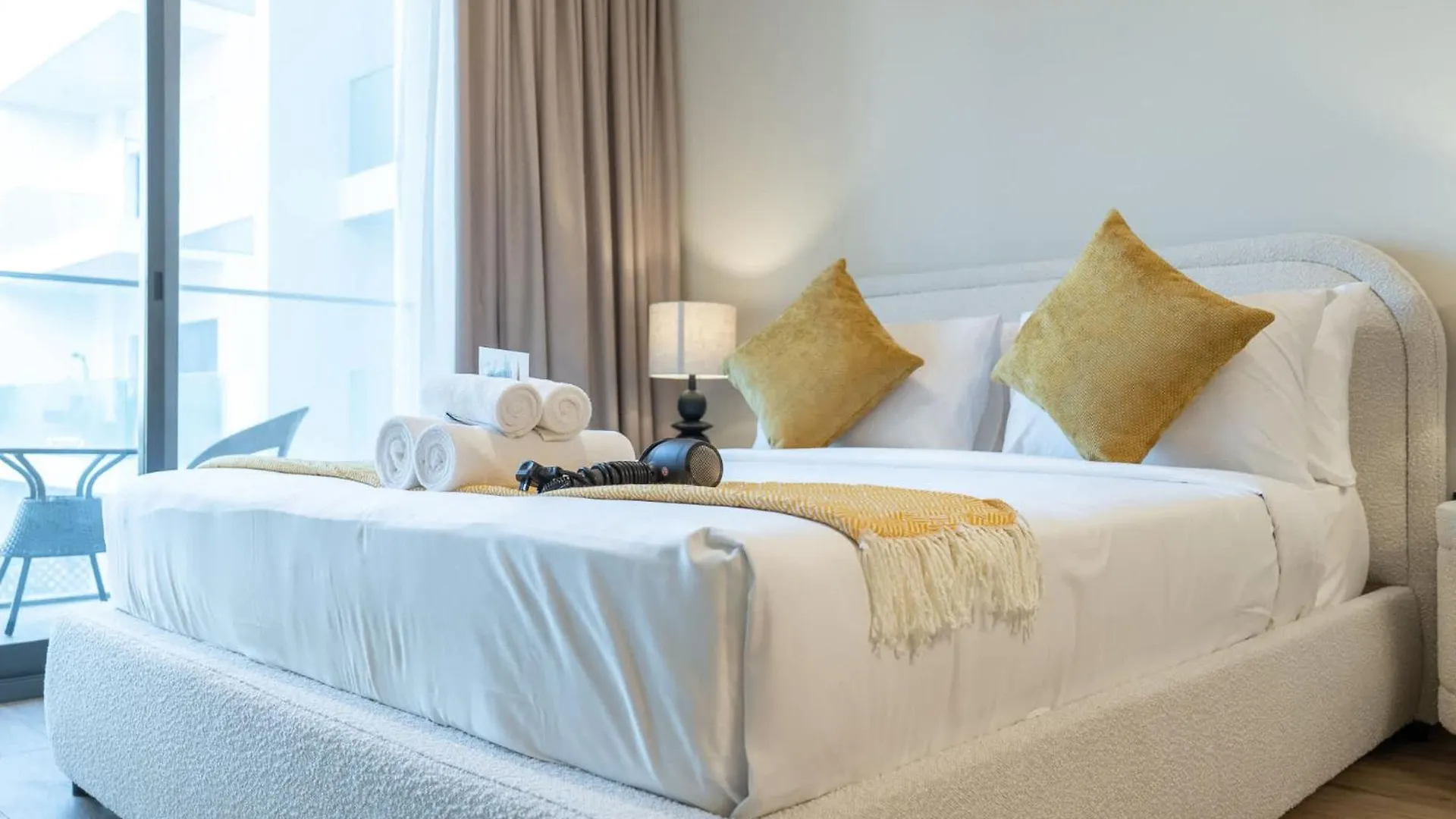 Bright & Airy Studio Perfect For 2 In Jvc Dubai United Arab Emirates